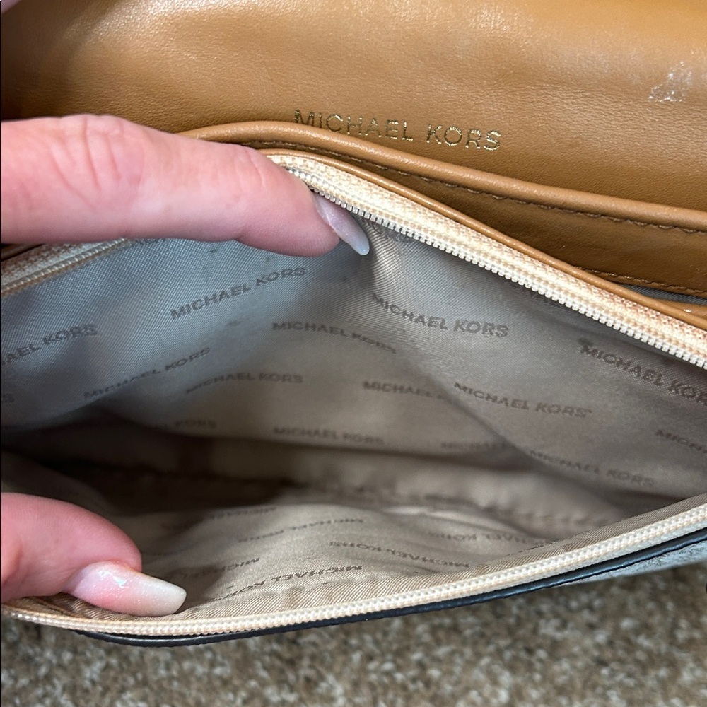 Michael Kors Cream and Tan Crossbody Bag with Gold Chain signature monogram - Picture 12 of 13